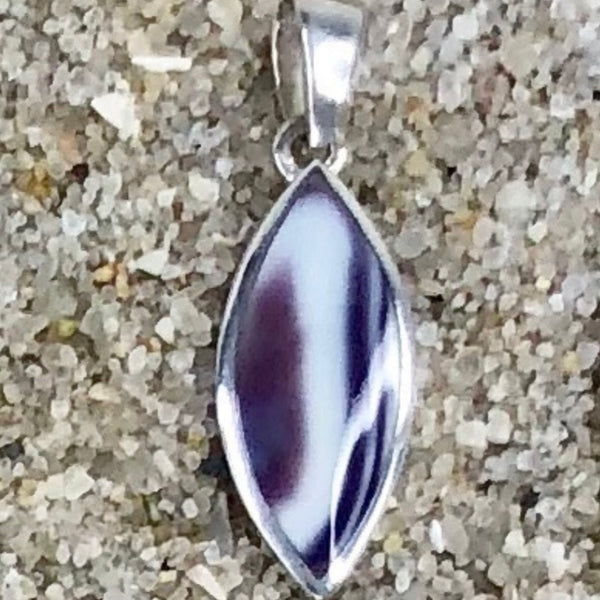 P1025 Novette Wampum Sterling Silver Inlay Pendant