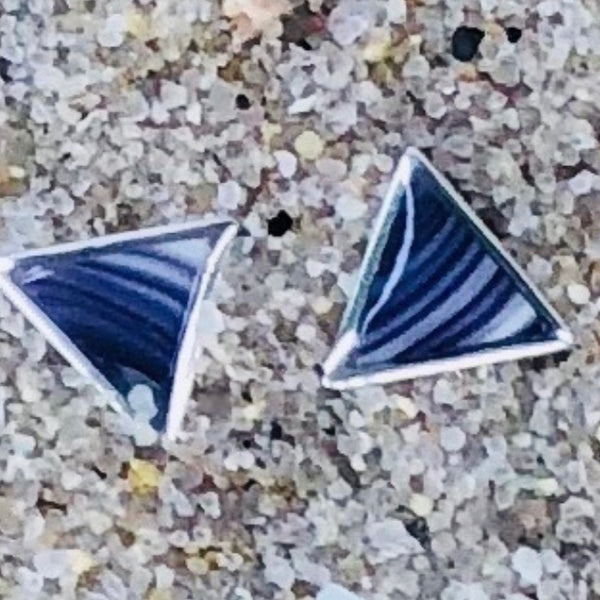 E1007 Triangle Small Wampum Sterling Silver Earring Studs