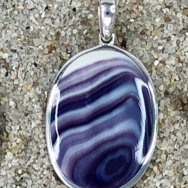 P1086 Oval XL Sterling Silver Wampum Inlay Pendant