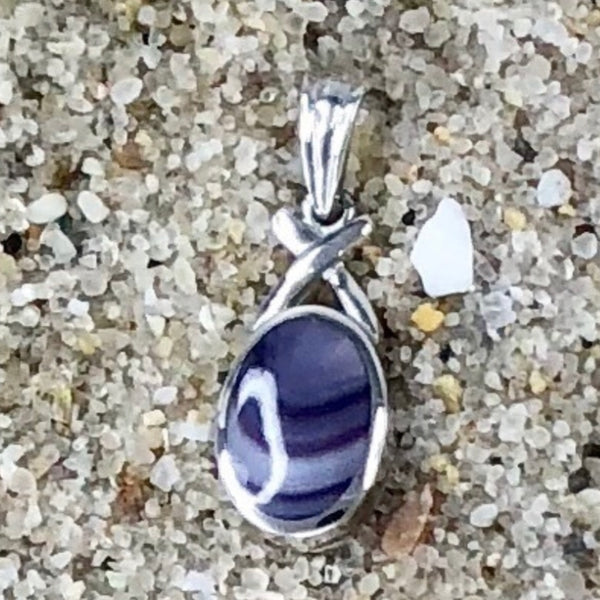P1064 X Oval Wampum Sterling Silver Inlay Pendant