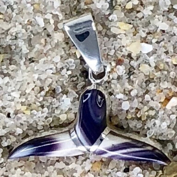P1006 Whale Tail Small Wampum Sterling Silver Inlay Pendant