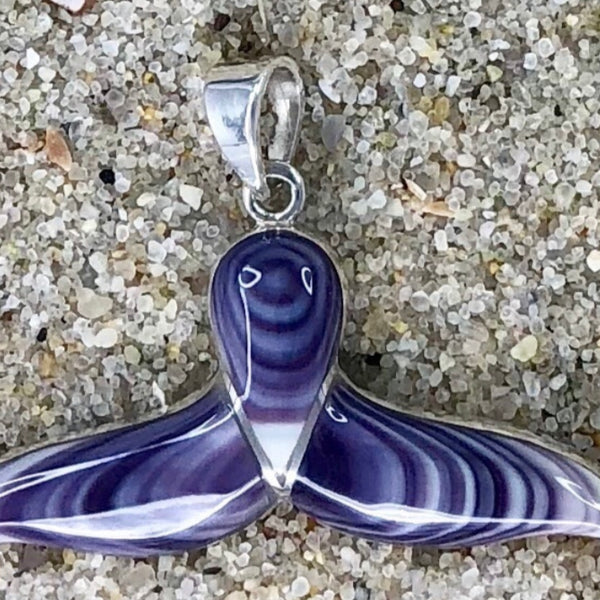 P1002 Whale Tail Wampum Sterling Silver Inlay Pendant