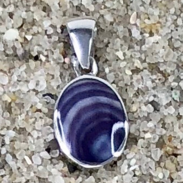 P1022 Small Oval Wampum Sterling Silver Inlay Pendant