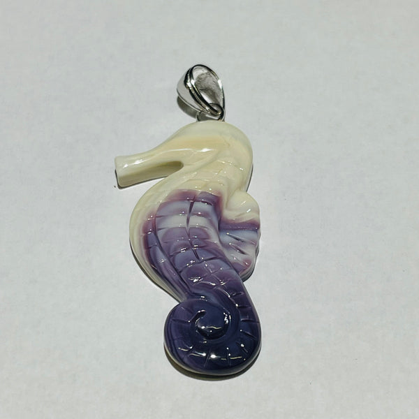 P3340 Seahorse Large Wampum Natural Sterling Silver Pendant