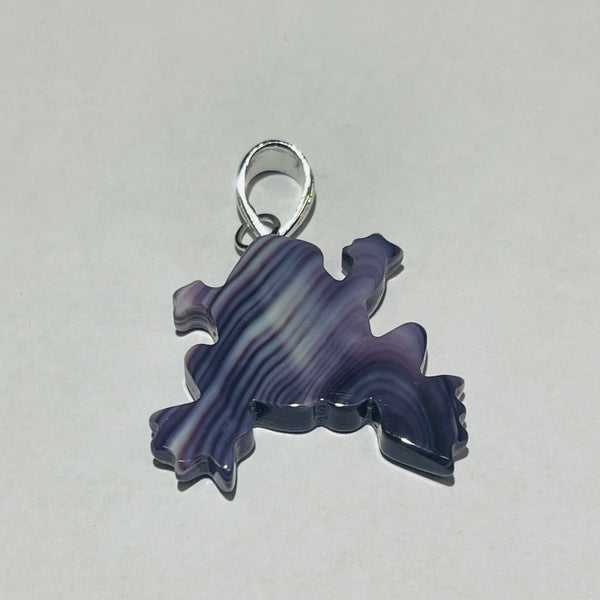 P3365 Frog Wampum Natural Sterling Silver Pendant