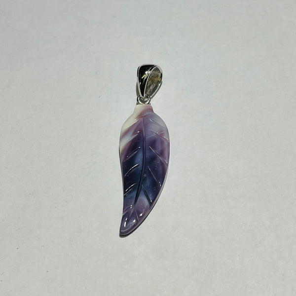 P3335 Feather Curved Wampum Natural Sterling Silver Pendant