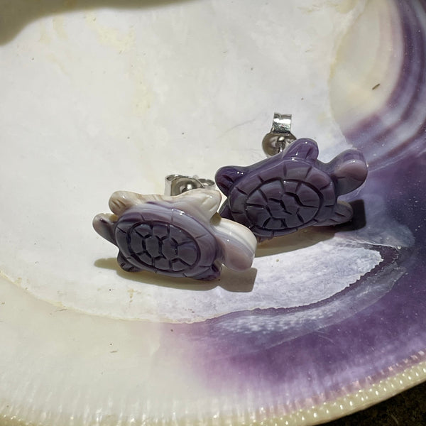 E3164 Turtle Small Studs Wampum Natural Earrings Sterling Silver