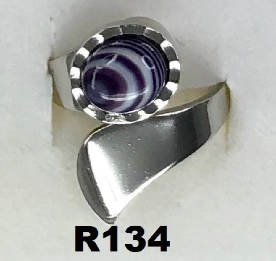 R134