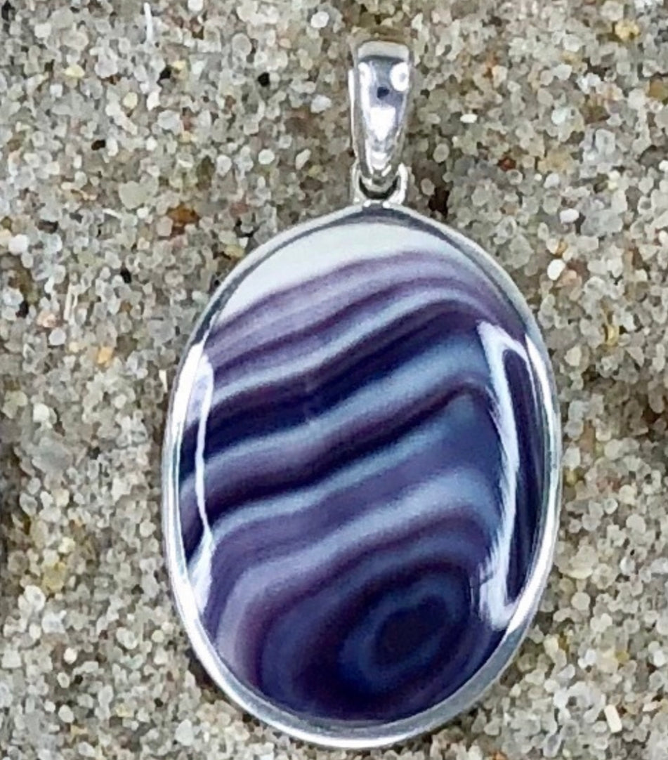 P1086 Oval XL Sterling Silver Wampum Inlay Pendant