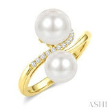 0.08 Ctw Two-Stone Pearl and Diamond Ring in 10K Yellow Gold