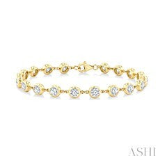 0.50 Ctw Bezel Station Diamond Bracelet in 14K Yellow Gold