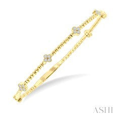 0.45 Ctw Clover Diamond Flex Bangle in 14K Yellow Gold