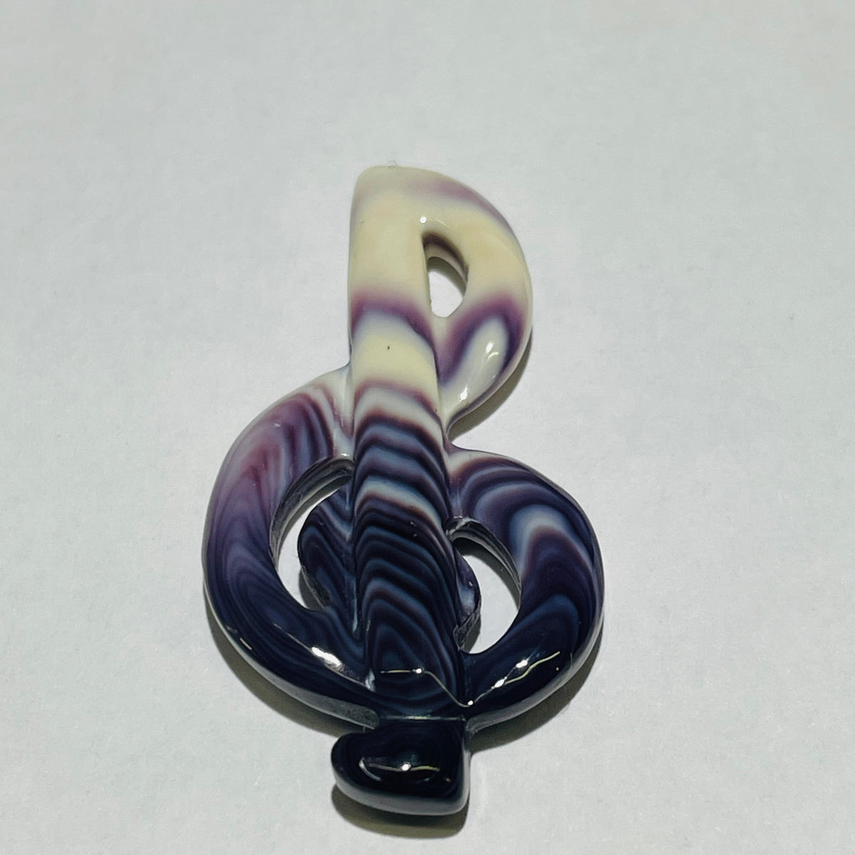 P3397 Music Clef Wampum Natural Sterling Silver Pendant