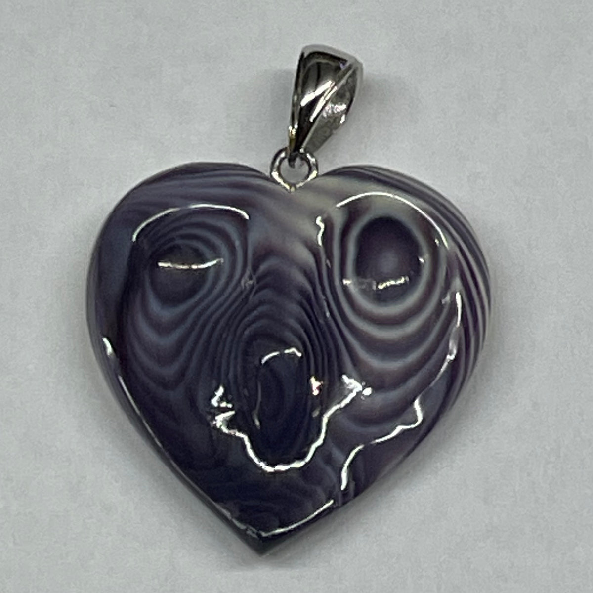 P3406 Indented Heart Medium Wampum Natural Sterling Silver Pendant