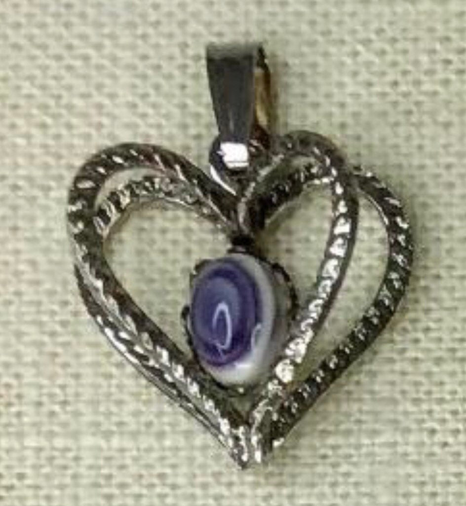 P34 Costume Wampum Pendant