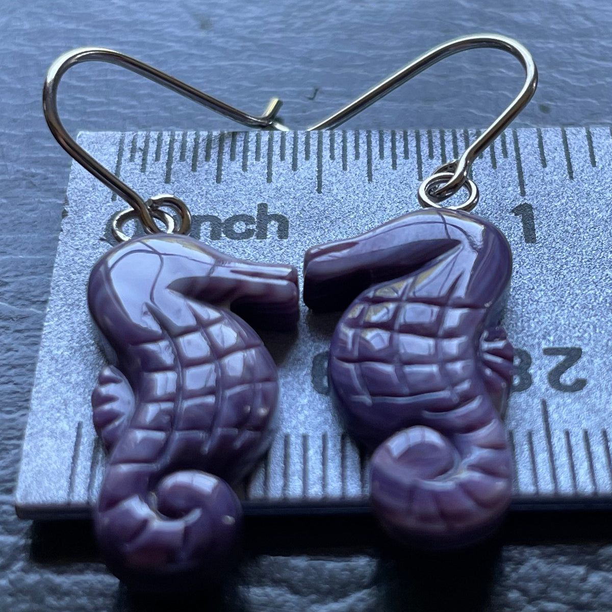 E3147 Seahorse Wampum Natural Earrings Sterling Silver