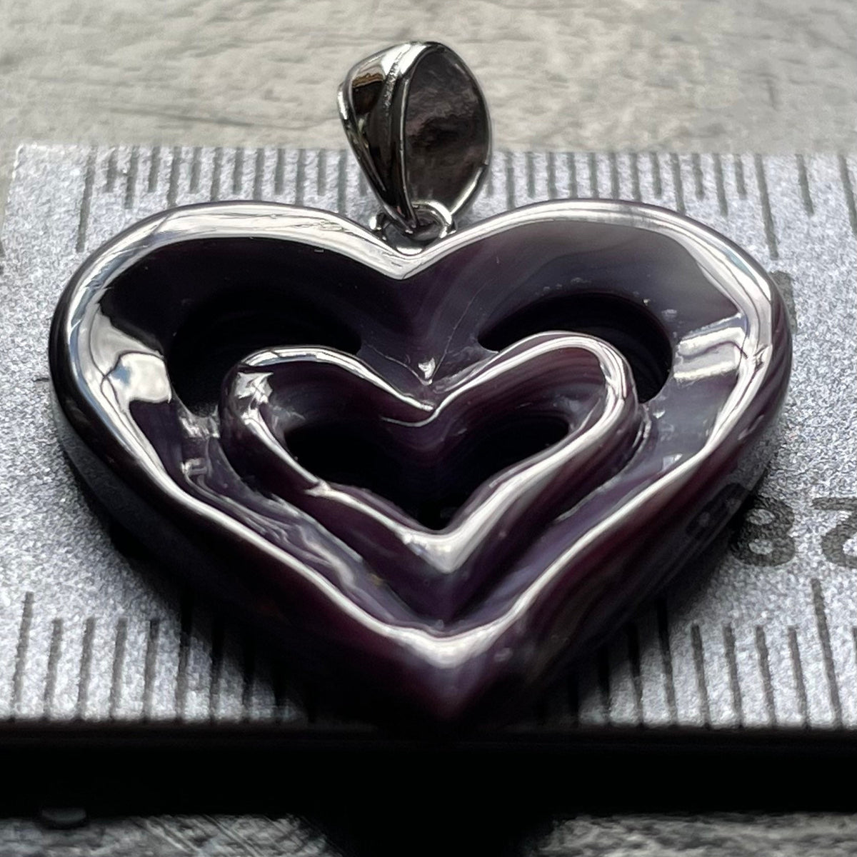 P3407 Double Heart Medium Wampum Natural Sterling Silver Pendant