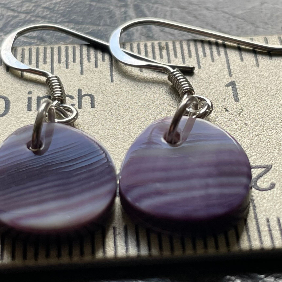 E3138 Free Form Small Wampum Natural Earrings Sterling Silver