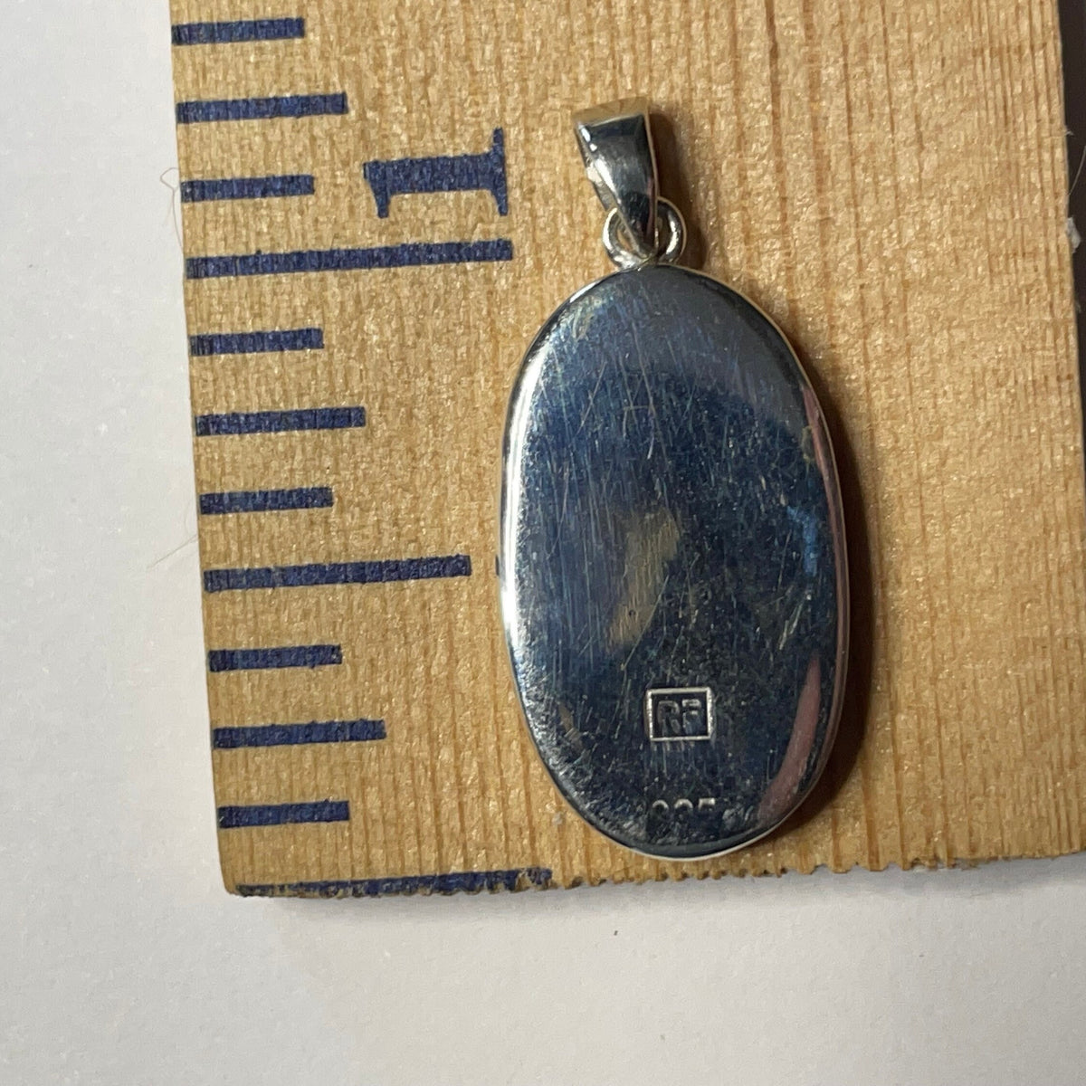 P1075 Large Oval Wampum Sterling Silver Inlay Pendant