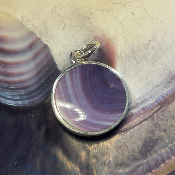 P1089 Dome Round Sterling Silver Wampum Inlay Pendant