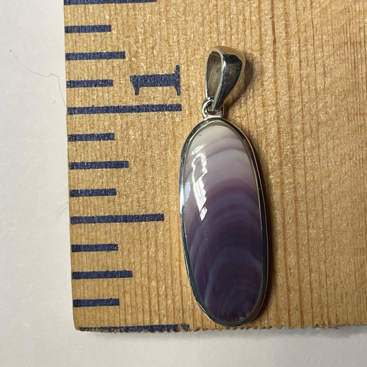 P1076 Long Oval Wampum Sterling Silver Inlay Pendant