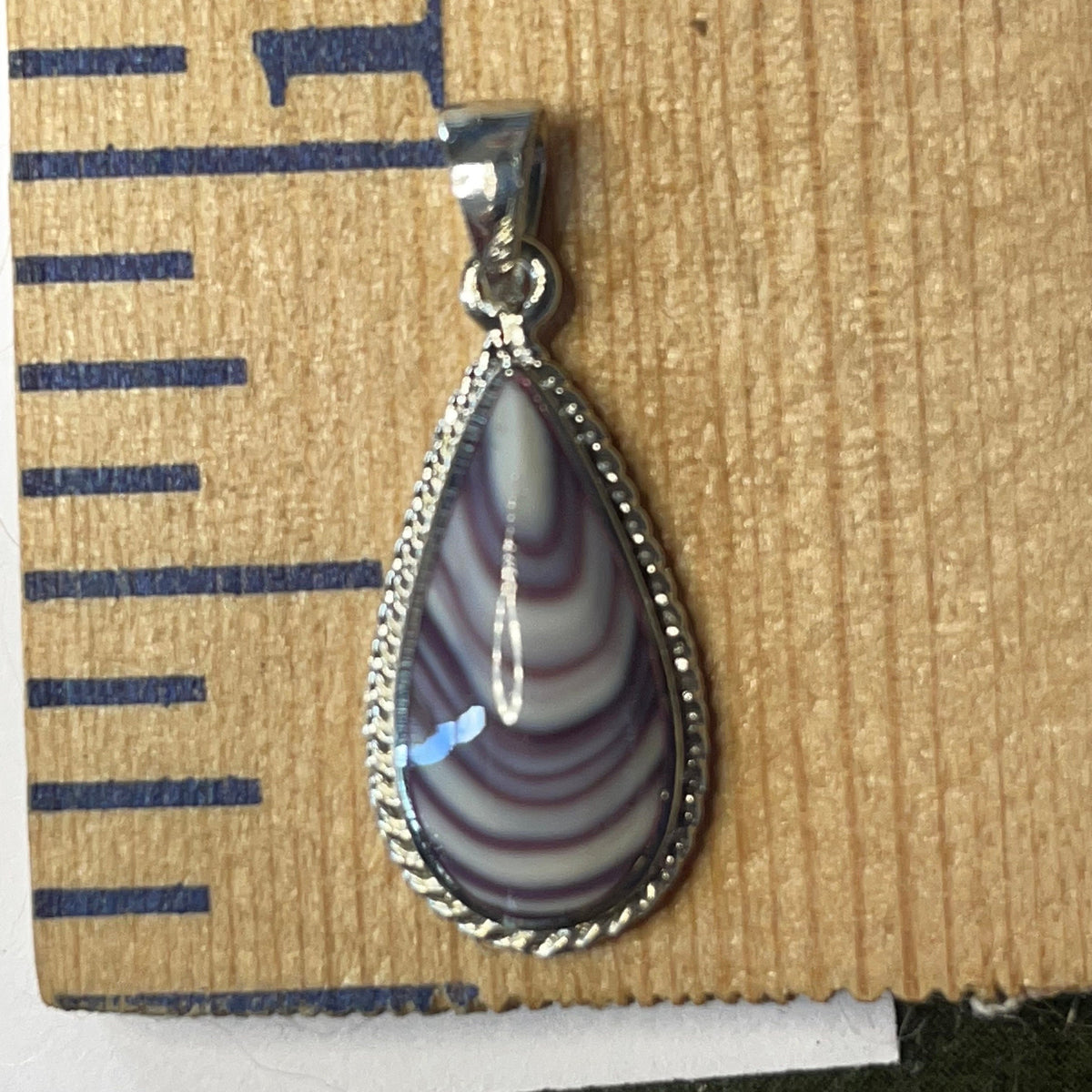 P1078 Teardrop Bead Wampum Sterling Silver Inlay Pendant