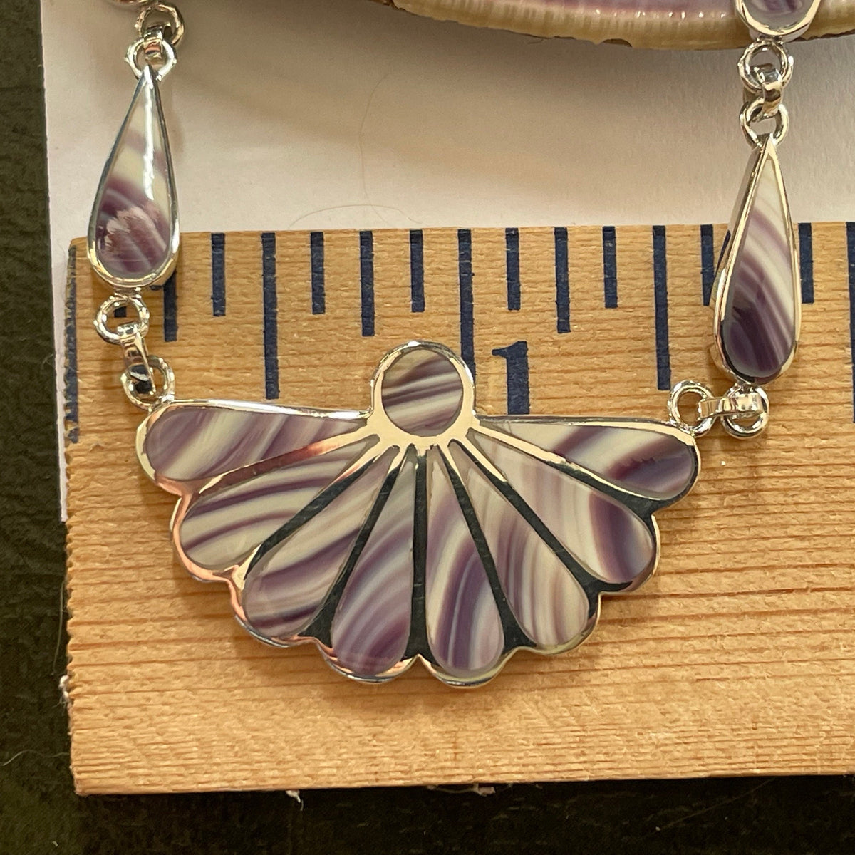 P1011 Teardrop Fan Neck Chain Wampum Sterling Silver Inlay