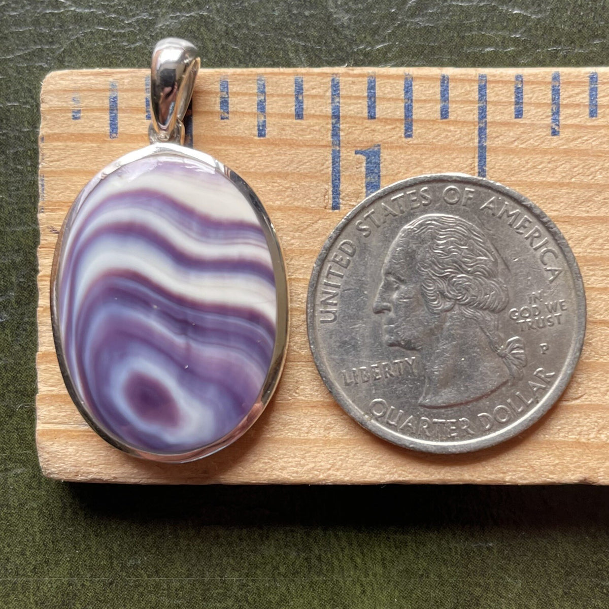 P1086 Oval XL Sterling Silver Wampum Inlay Pendant