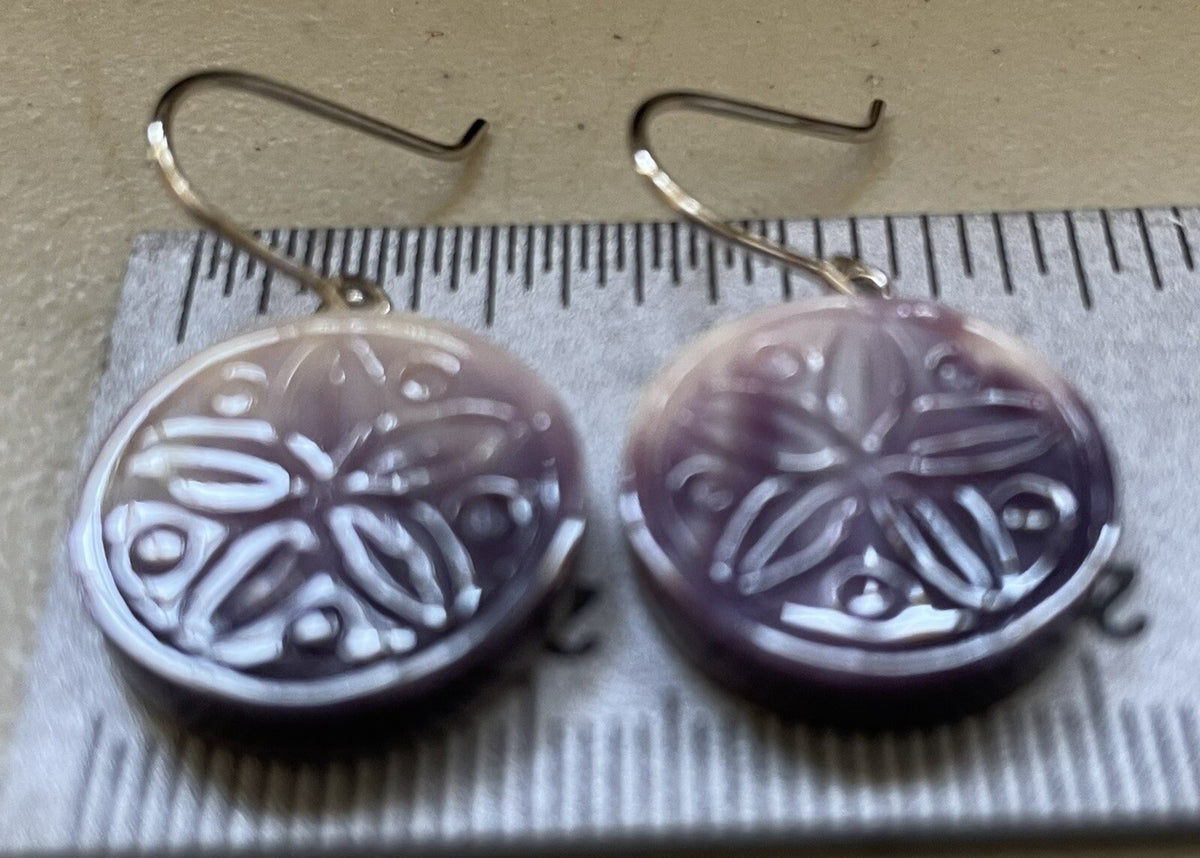 E3139 Disc/Flower Wampum Natural Earrings Sterling Silver