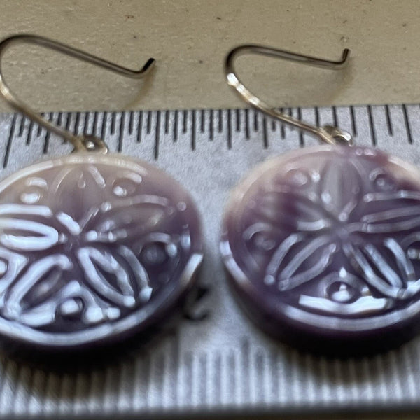 E3139 Disc/Flower Wampum Natural Earrings Sterling Silver