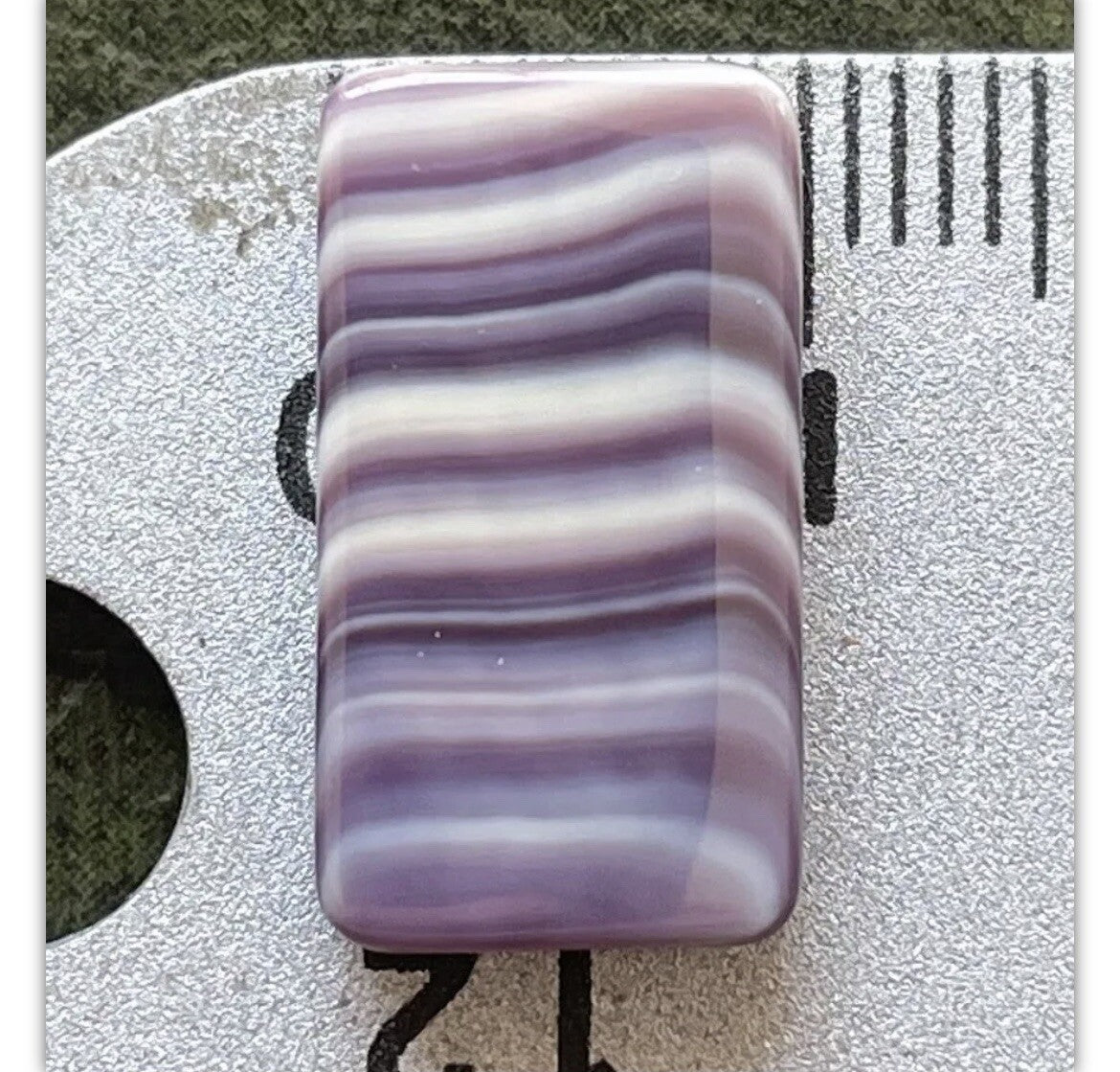 5103 Rect/2 hole 18x10mm purple wampum